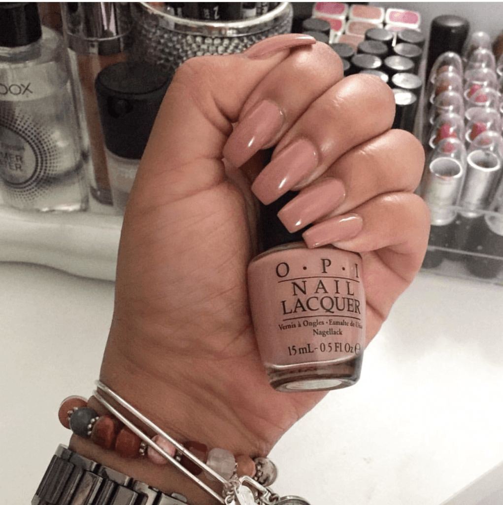 nude color nails